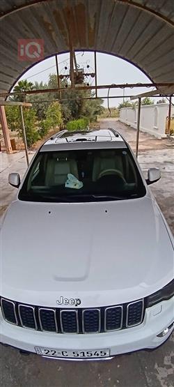 جیپ گراند شیرۆکی